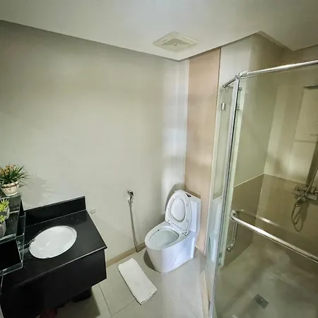 Spacious 1-Bedroom Appleone Equicom Ayala Cebu Exterior photo