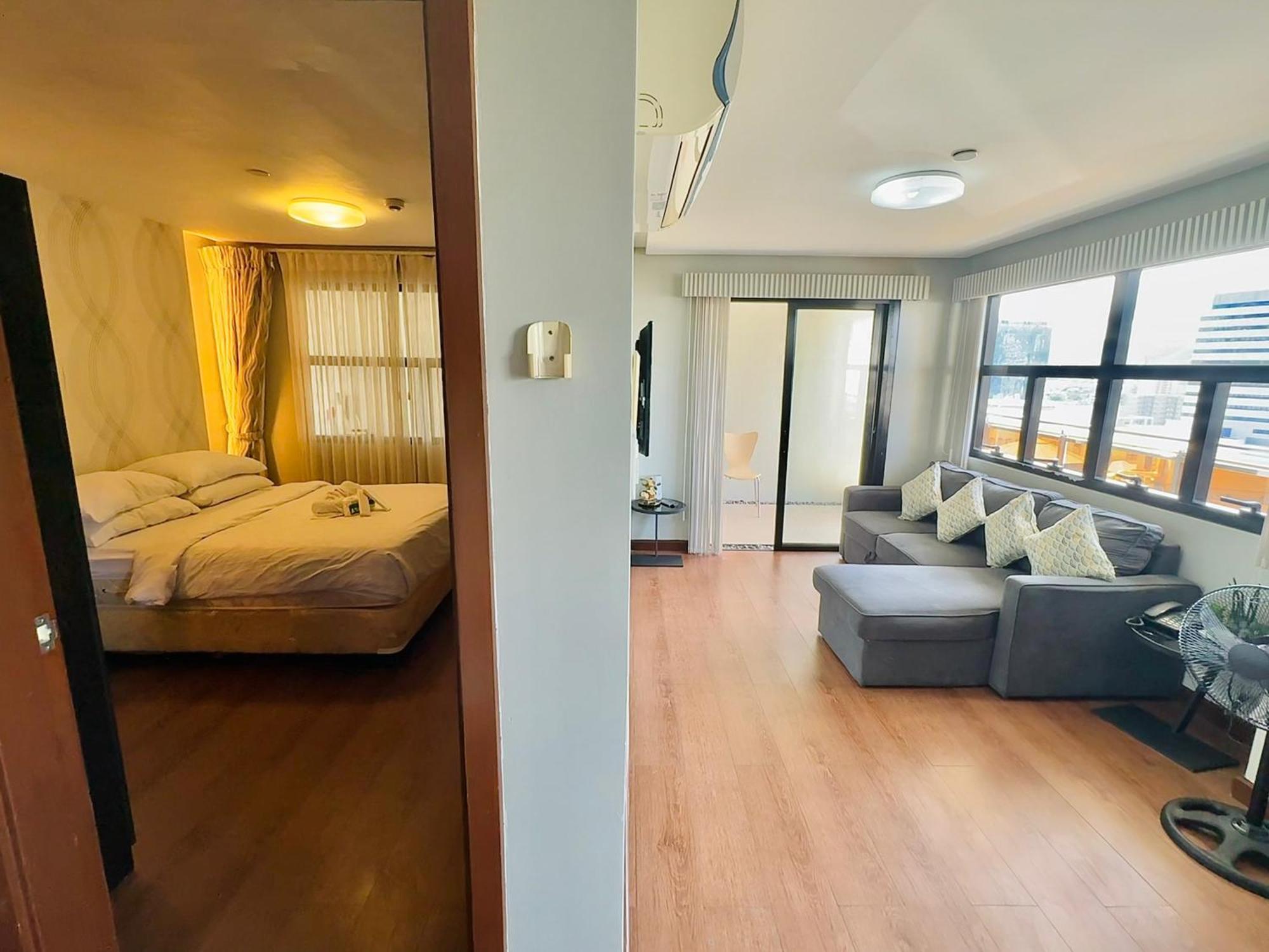 Apartment Spacious 1-bedroom Appleone Equicom Ayala *