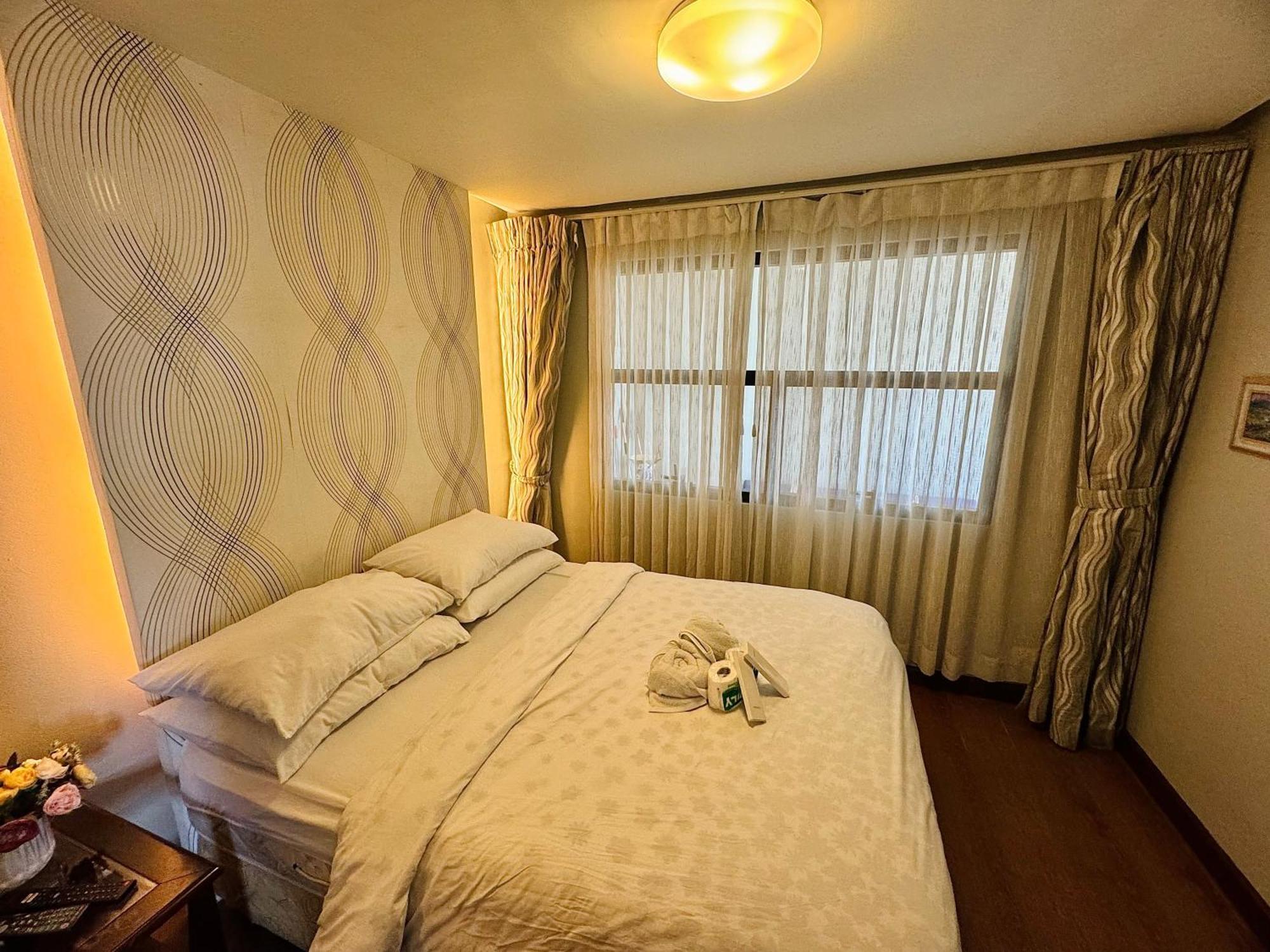 Spacious 1-bedroom Appleone Equicom Ayala * Cebu